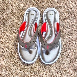 ⭐️Brand New⭐️ Nike Flip Flops